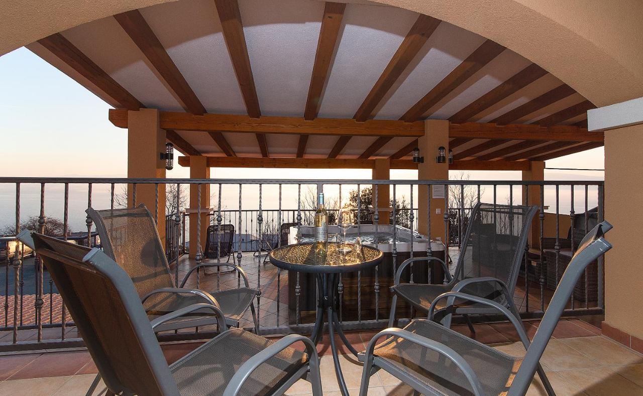 Apartments Lucia Senj 1 Εξωτερικό φωτογραφία