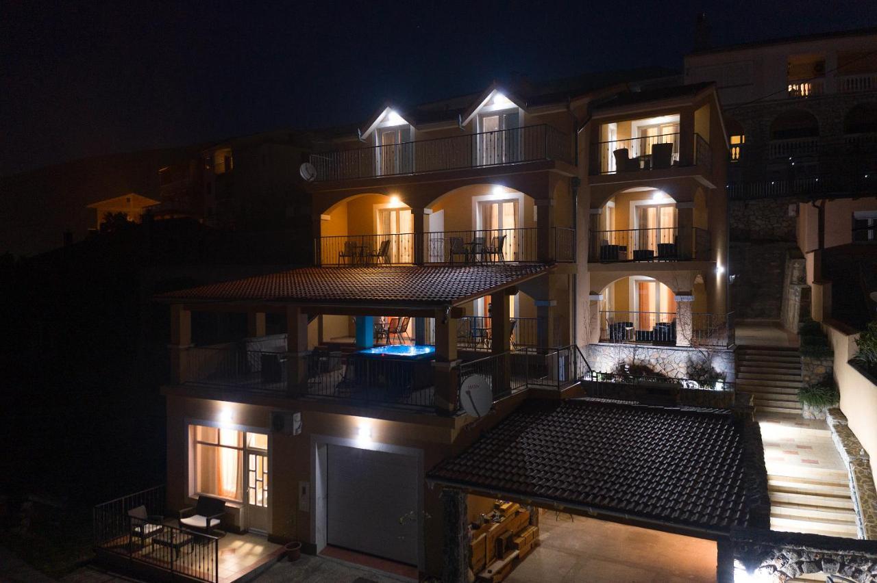 Apartments Lucia Senj 1 Εξωτερικό φωτογραφία