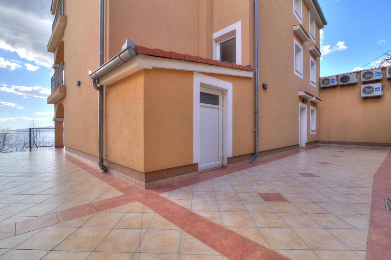 Apartments Lucia Senj 1 Εξωτερικό φωτογραφία