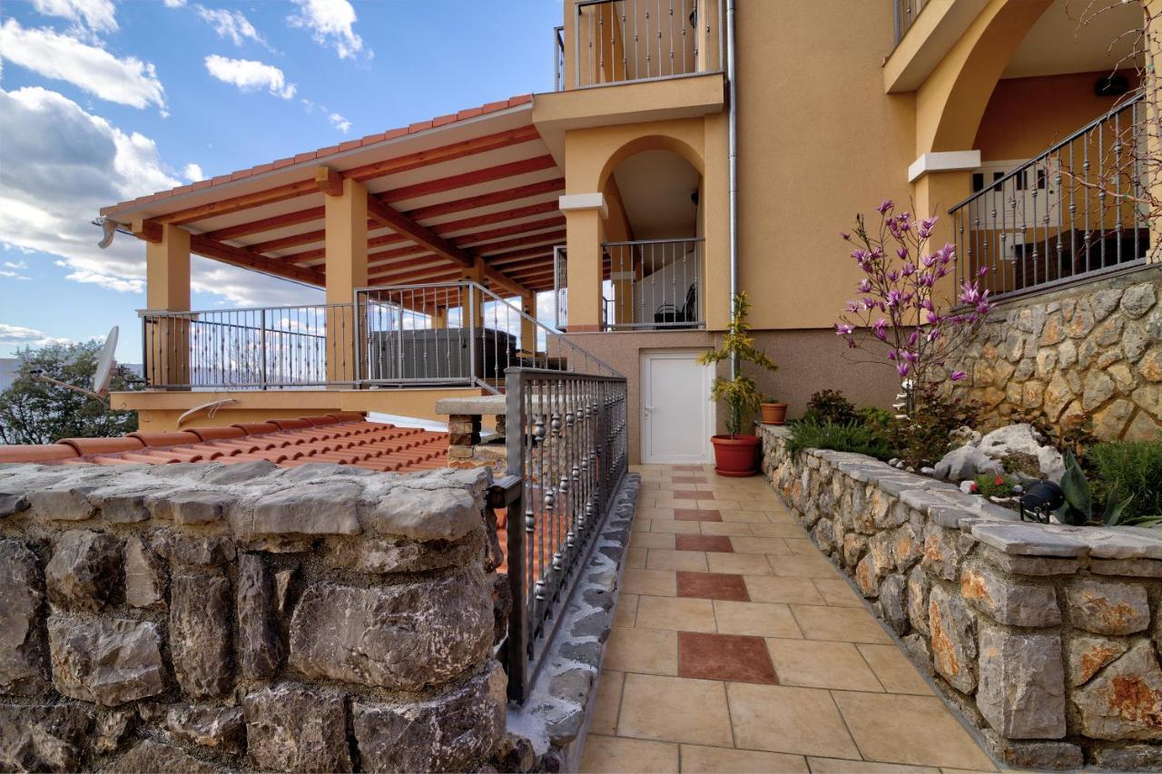 Apartments Lucia Senj 1 Εξωτερικό φωτογραφία